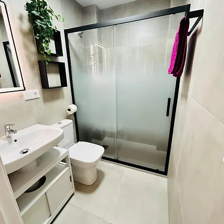 Coqueto Céntrico Con Piscina